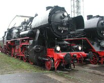 52 8154-8 Foto: 01.09.2001 / Tag der offenen Tür / Dampflokwerk Meiningen