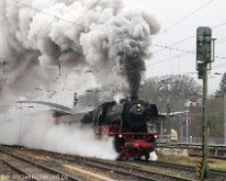 23 042 ++ 211 345 AIXRAIL Niedernhausen, 06.12.2025, Dampfzug Wiesbaden - Idstein